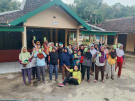 Senam Lansia Jum'at Pon Sore Padukuhan Pulegundes I